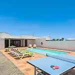 Vila Yeray By *